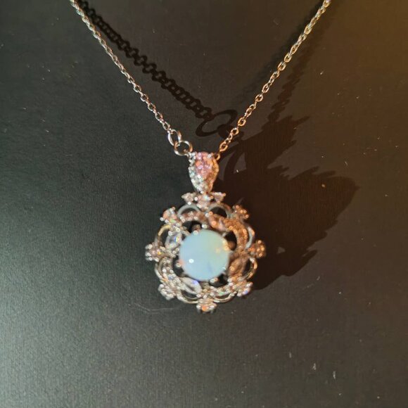 Jewelry - Antique Fidget Necklace